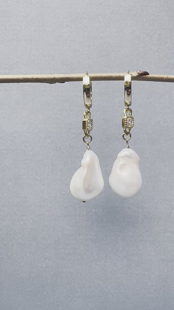 Freshwater Pearl Earrings